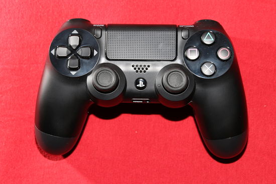 DualShock pro Sony PlayStation 4 – gamepad, joysticky, touchpad