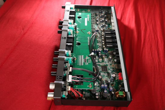 Roland Rubix 44 – externí zvuková karta do USB s čipy TI - Burr-Brown - PCM1690 (DAC) a PCM4204 (ADC)