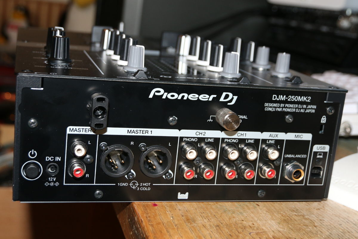 Pioneer DJ DJM-250MK2 support in the Linux kernel – Frantovo.cz