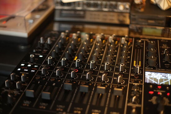 Pioneer DJ DJM-V10