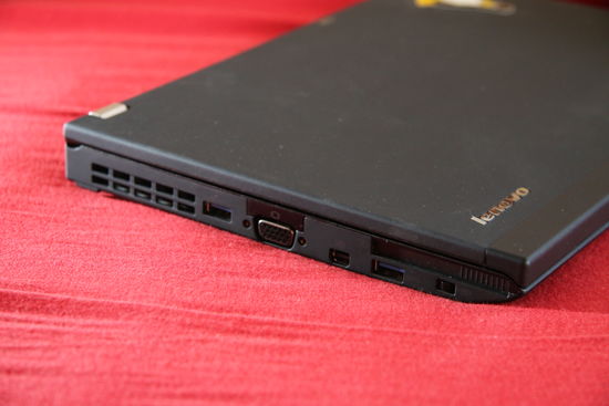 ThinkPad X230 – 2× USB 3.0, VGA, Mini DisplayPort, slot pro ExpressCard